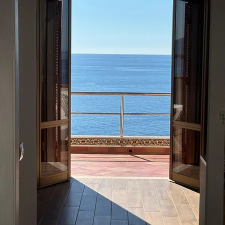 Il Mare Sotto Casa