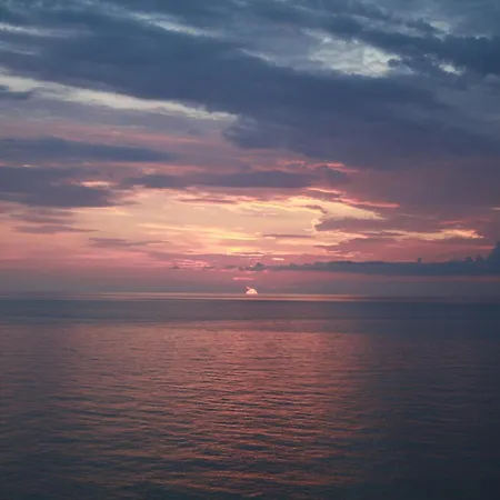 Il Mare Sotto Casa Lejlighed Scalea